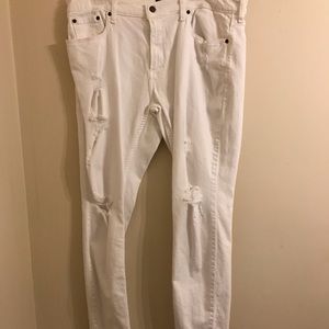Men Hollister white destress jeans .